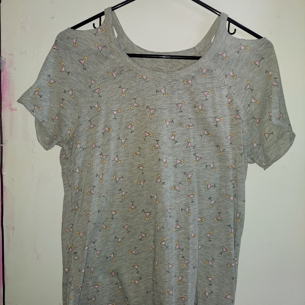 Off the shoulders shirt